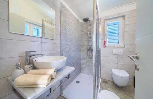 Salatic Apartamento | Una de nuestras mejores selecciones en Krk. Apartment Mali Nono