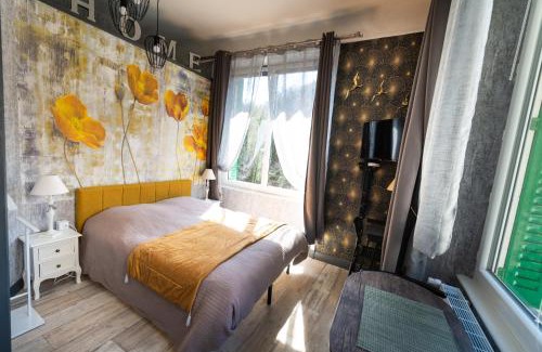 Olliergues Apartamento | Studio Malou, cuisine, salle d'eau, terrasse amenagée
