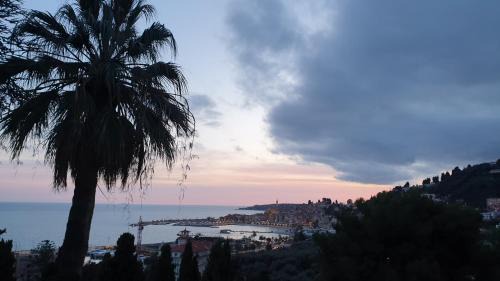Menton Apartamento | Studio Menton Garavan avec piscine à proximité Italie et Monaco