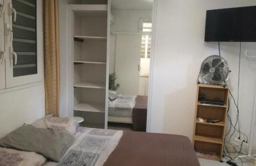 Fort-de-France Apartamento | Studio meublé climatisé avec wifi à Desrochers Fort de France