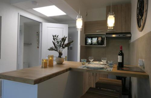 Mouans-Sartoux Apartamento | Studio meublé face au golf