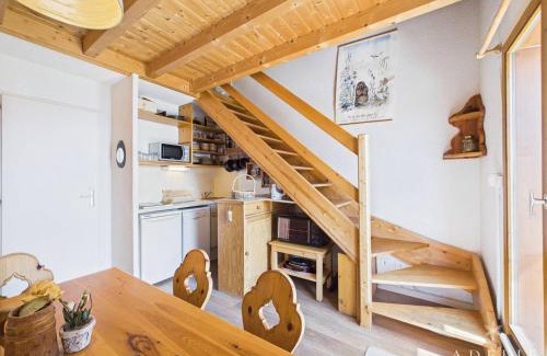 La Rosiere Apartamento | Studio mezzanine au pied des pistes avec balcon, idéal pour 4-6 personnes - FR-1-398-552