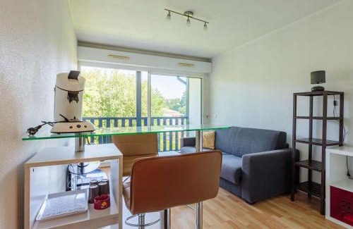 Anglet Apartamento | Studio moderne avec balcon à 7 km des plages d'Anglet et Biarritz - FR-1-3-608