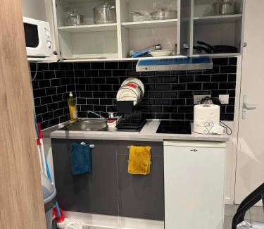 Pierrefitte-sur-Seine Apartamento | Studio plus proche metro 13