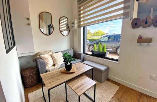 Ardres Apartamento | Studio premium, à 50m du Lac d'Ardres avec terrasse