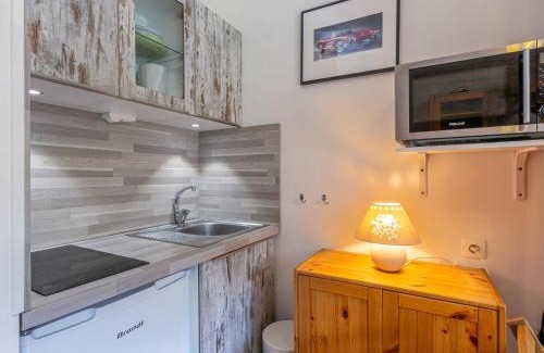 Val-d'Isere Apartamento | Studio rénové avec balcon, parking et proche pistes à Val-d'Isère - FR-1-694-287