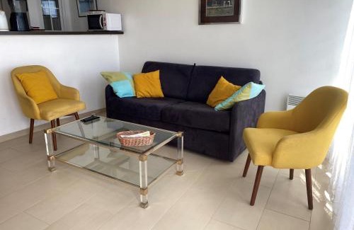 Le Palais Apartamento | Studio rénové avec parking, wifi, proche plage et centre - FR-1-418-93