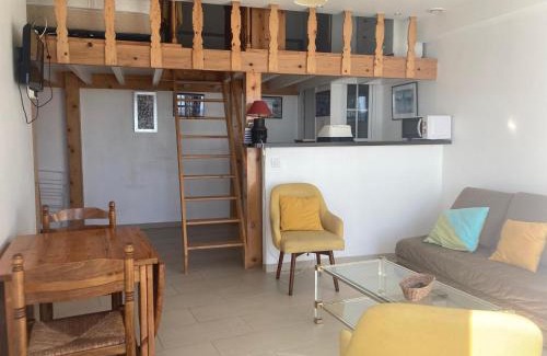 Le Palais Apartamento | Studio rénové avec parking, wifi, proche plage et centre - FR-1-418-93