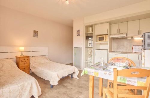 Barbotan-les-Thermes Apartamento | Studio rénové avec balcon sud à Barbotan - FR-1-841-16