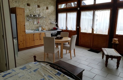 Saint-Meard-de-Gurcon Apartamento | Studio/Saint-Meard vineyards/DbedPetsOk/Wifi