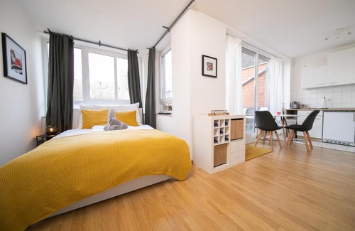 Furth-Sud Apartamento | Studio Shiny - Zentral mit Balkon - Messe - Küche
