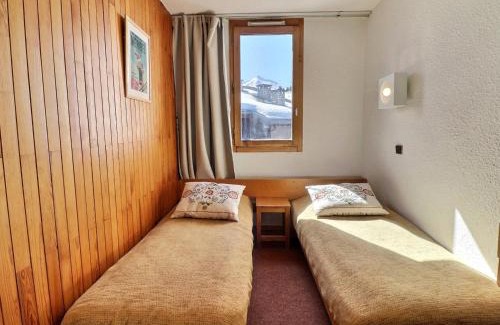 Meribel-Mottaret Apartamento | Studio skis aux pieds, proche commerces, animaux acceptés - FR-1-182-163