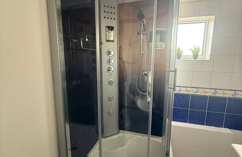Birmingham Apartamento | Studio- Sleeps 2- Free WiFi- Luxury Shower