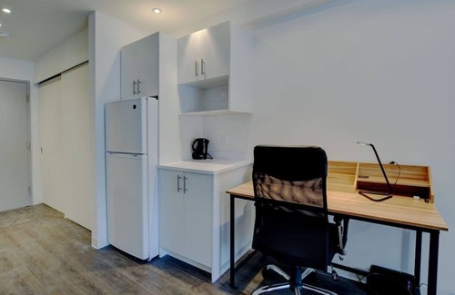 Laval Apartamento | Studio Spacieux Laval, tout inclue, wifi, parking