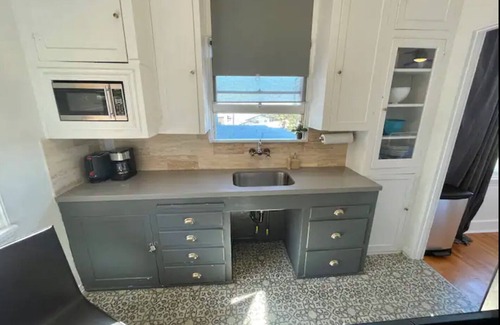 Fort MacArthur Apartamento | Studio Suite Beachside! Parking. Laundry! Bay View