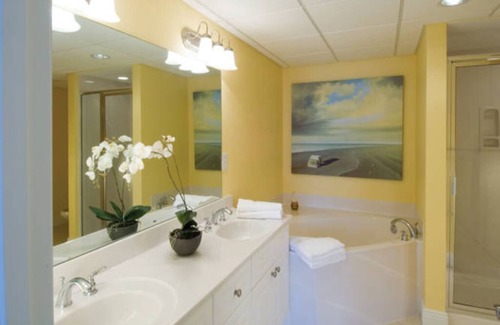 Panama City Beach Complejo | Studio Suite, Lower Level, on Panama City Beach!!