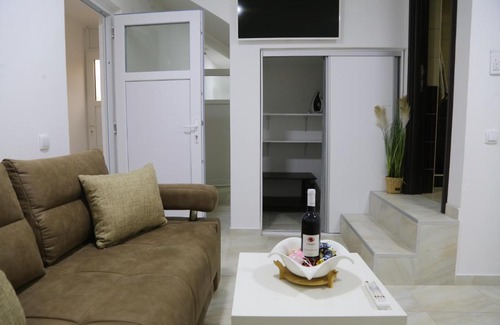 Central Serbia Apartamento | Studio T&M, sa parkingom