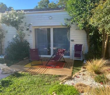 Mas-Blanc-des-Alpilles Apartamento | Studio terrasse avec piscine
