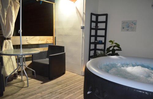 Saint-Louis Apartamento | Studio tout confort avec son jacuzzi
