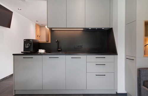 Fleres Apartamento | Estudio 'Tribulaun - Lodge 1' con vistas a la montaña, terraza privada y Wi-Fi