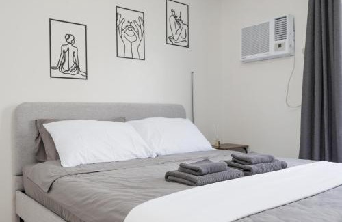 Mandaue Apartamento | Studio Unit Near SM City and Ayala with Pool, Gym, Balcony and Fast Wifi