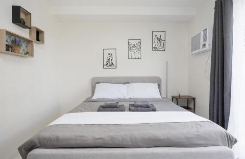 Mandaue Apartamento | Studio Unit Near SM City and Ayala with Pool, Gym, Balcony and Fast Wifi