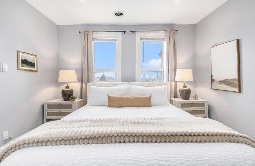 Michigan City Apartamento | Studio Updated 1 Block to Downtown & Mins to Beach