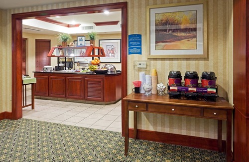 Cranbury Apartamento | Studio w/ Kitchen | Free Breakfast Buffet.Pool