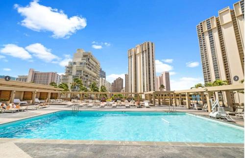 Ala Moana Casa | Studio with Partial Ocean View & Balcony Unit 1901