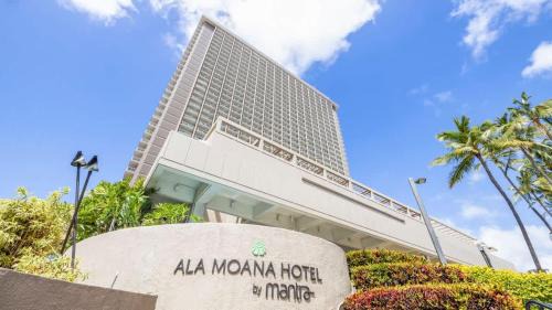 Ala Moana Casa | Studio with Partial Ocean View & Balcony Unit 1901