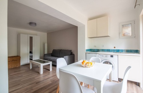 Valbonne Apartamento | Studio with swimming pool in quiet location near golf courses and nature park, Sophia technology park