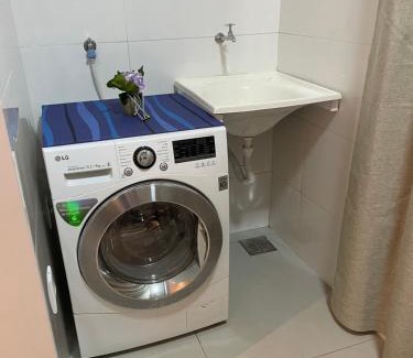Jardim Palmeiras Apartamento | Studio1 aconchegante com garagem exclusiva e varanda