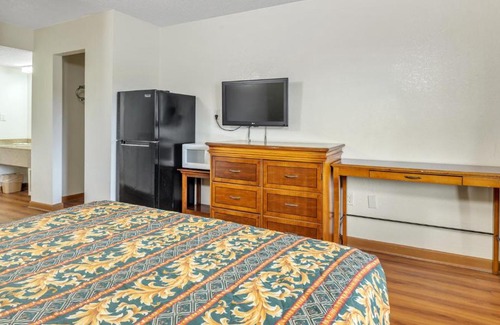 Emporia Hotel | Studios and Suites 4 Less Emporia