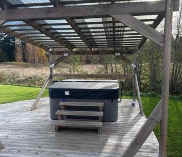 Filipstad Casa | Stuga Fyra Säsonger - Fishing - Skiing - Hottub