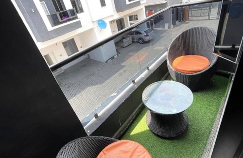 Lagos Casa | Stunning 1 bedroom w. balcony 24hrs electric
