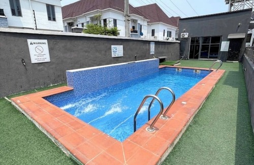 Lagos Casa | Stunning 1 bedroom w. balcony 24hrs electric