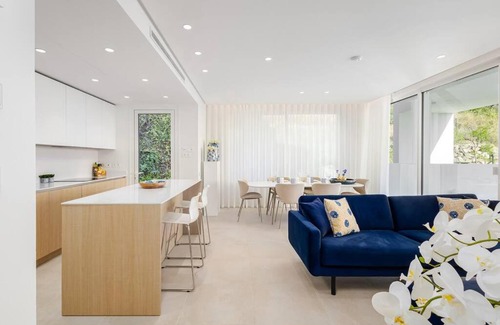 Ojen Apartamento | Stunning 2 bedroom Palo Alto, pool + gym RDR304