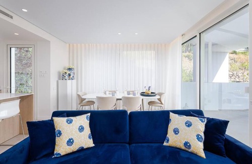 Ojen Apartamento | Stunning 2 bedroom Palo Alto, pool + gym RDR304