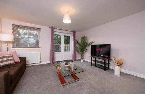 Market Rasen Casa | Stunning 3 bed with parking & garden