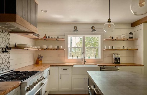 Margaretville Otro | Stunning 3-bedroom farmhouse in lovely Margaretville close to skiing & hiking
