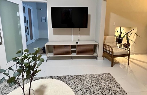 Parque Apartamento | Stunning 3-Br Apt in Condado