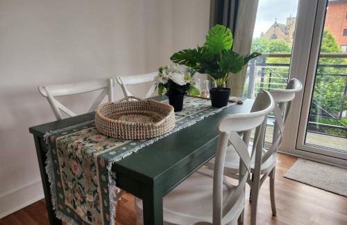 Slateford Apartamento | Stunning 3Bed with Balcony and Free Parking