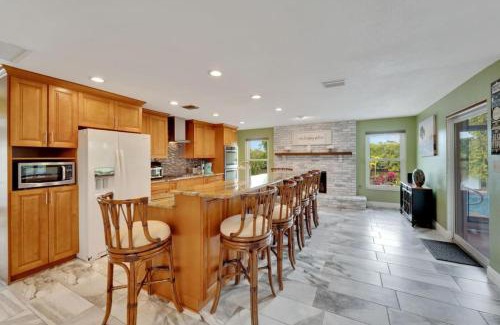Clearwater Casa | Stunning 3BR Home offers water view Minutes to the Beach
