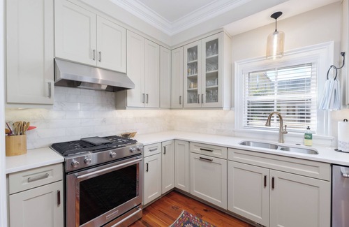 South of Broad Casa | Stunning 3BR Home on desired Tradd - 3 PARKING SPOTS