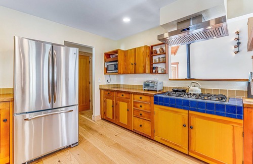 Little River Casa | Stunning 3BR with ridge top views, trails, & hot tub on 10 acre property