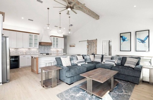 Port Bolivar Casa | Stunning 4-bedroom house on Bolivar Peninsula