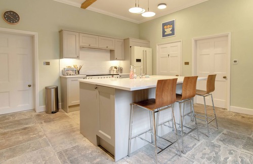 Skipton Casa | Stunning 4 bedroom home with summer room and access to an award winning wellbeing resort