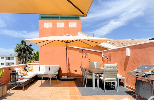 Urbanización Pinos Verdes Apartamento | Impresionante terraza de 35m2! Fantásticas vistas al mar con excelentes puestas de sol! ¡Wi-Fi gratis!
