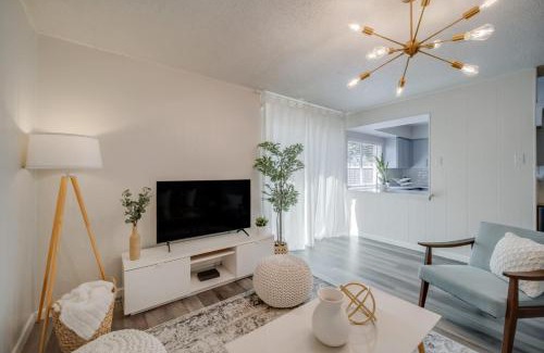 Plano Casa | Stunning 4BR 2BA Hot Tub Cozy Holiday Home in Plano