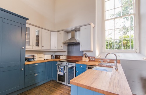 Strangford Casa | Impresionante conversión de la iglesia de 5 estrellas, Strangford, Co Down